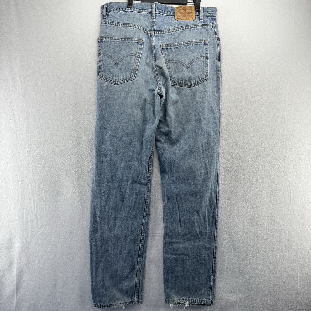 Vintage Levis Jeans Fits 36x36 Blue 550 Relaxed Canada Made 2000s Y2K Red Tab - Picture 9 of 16